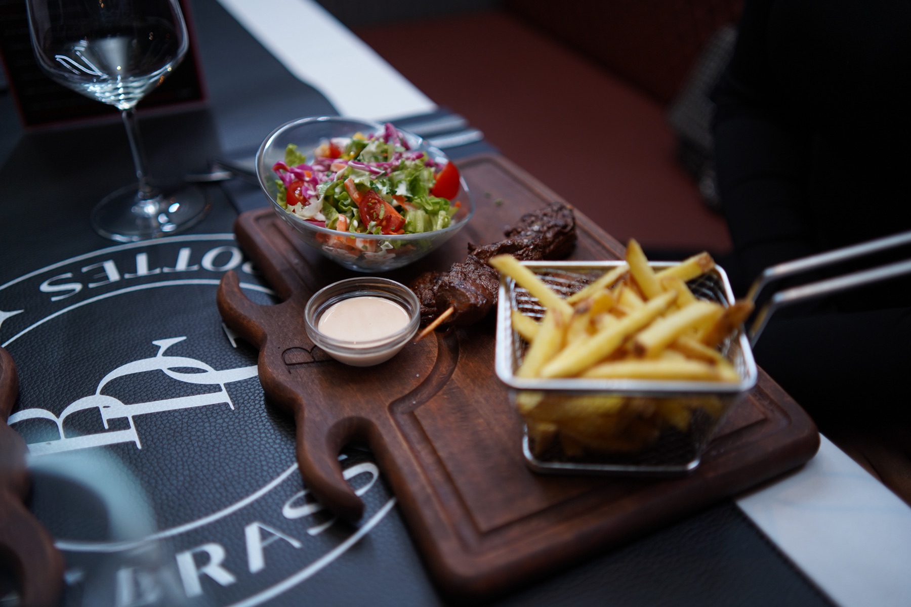 Entrecôte grillée au charbon de bois